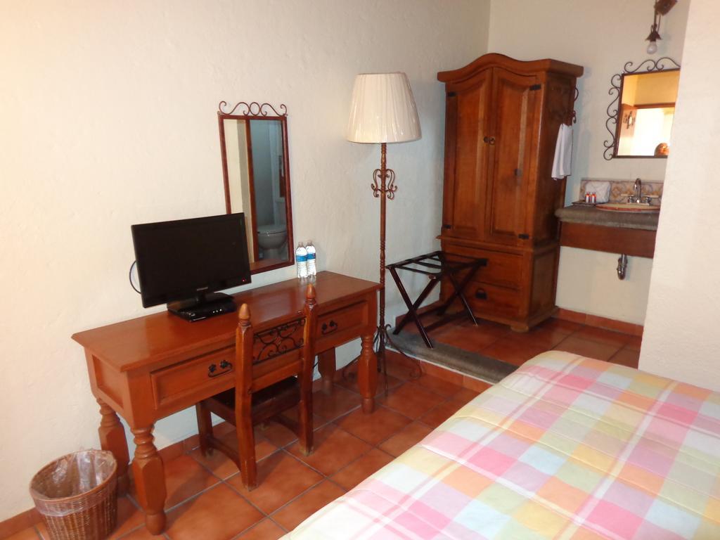 Hotel Antigua Posada Куэрнавака Экстерьер фото