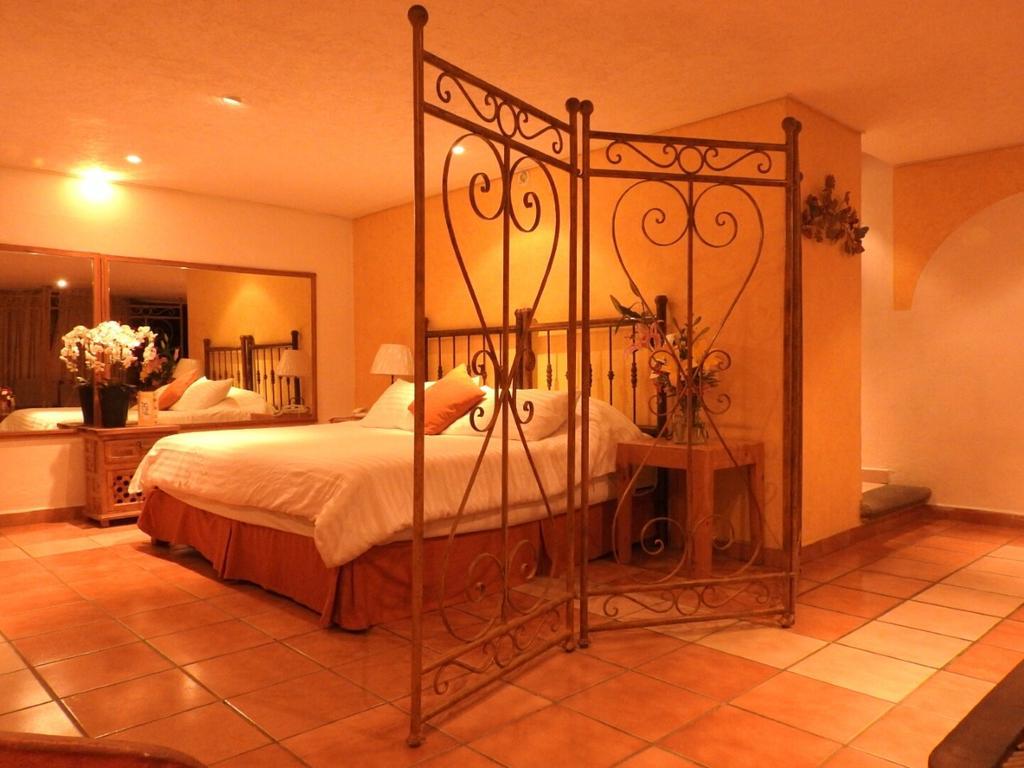 Hotel Antigua Posada Куэрнавака Экстерьер фото